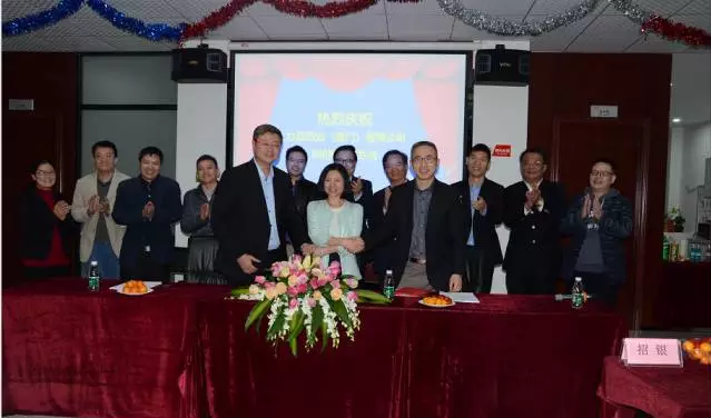 重磅！10部门联手专项整治耗材；骗取社保金最高处5倍罚款；社会办医疗机构科研、晋升等与公立医疗平等 | 医药日报