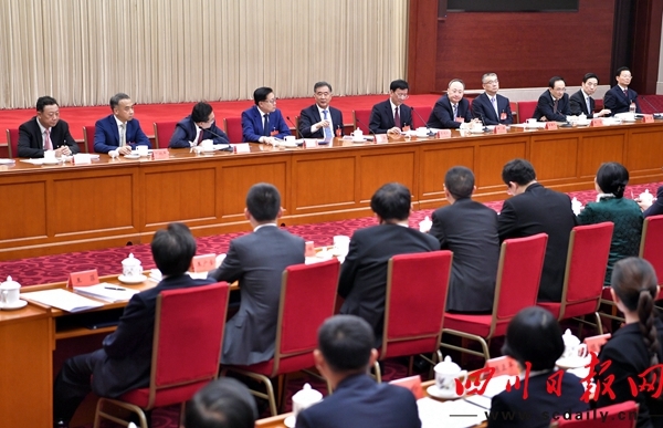 十九大报告为实现中华民族伟大复兴的中国梦提供了科学的行动指南和强大的精神力量