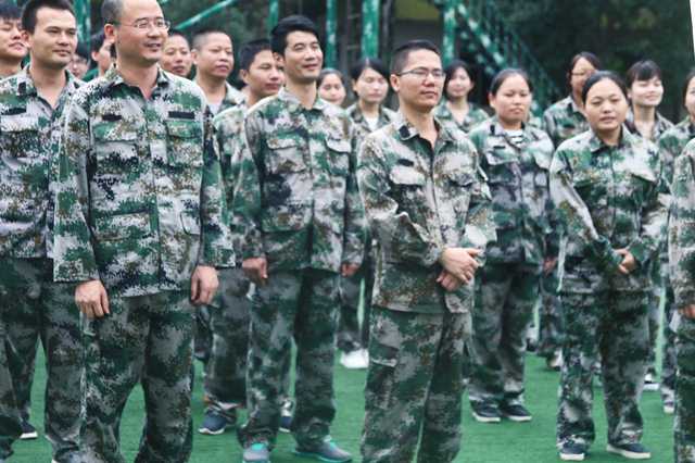 攻城掠地，歃血为盟：普天全员军营拓展训练