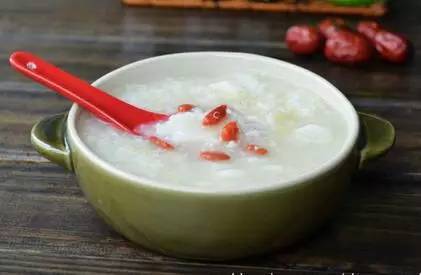 易疲劳的人肝不好，一个简单小动作，最养肝！ | 健康资讯