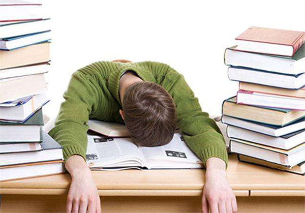 总觉得很累还睡不醒？可能你的身体在求救 | 医学科普 